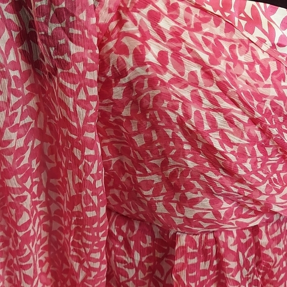 Karen Kane Pink And White Blouse Size Medium - Picture 2 of 8